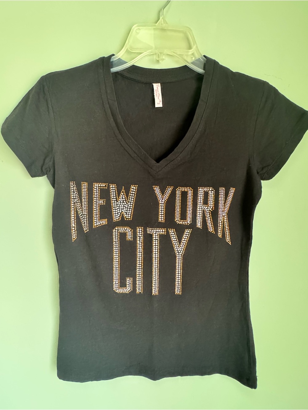 Women’s Black 'New York City' V-Neck Women's Tee Size Medium